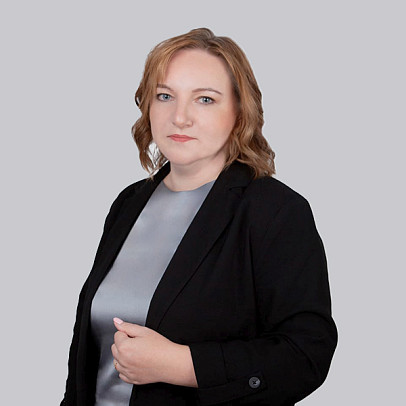 Елена Максимова